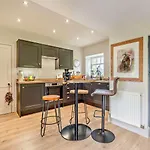 1 Bed In Richmond Oc-94752 *