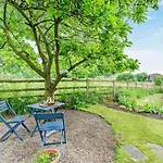 1 Bed In Richmond Oc-94752 Prázdninový dům